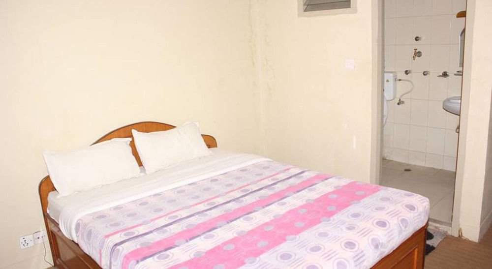 Hotel Jungle Sunset Camp Sauraha Exterior foto