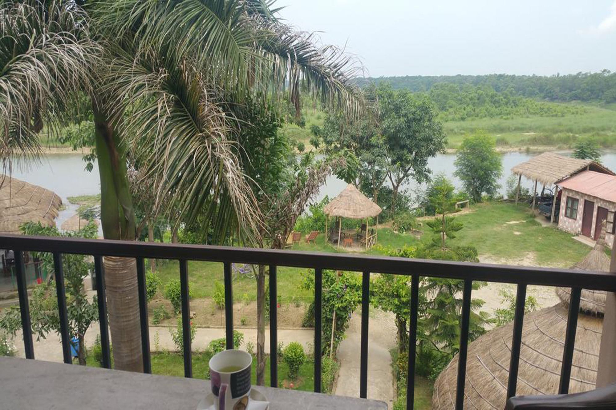 Hotel Jungle Sunset Camp Sauraha Exterior foto